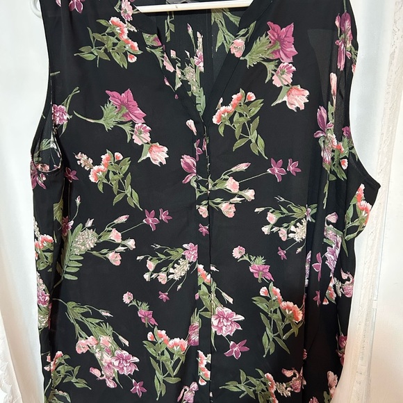 Denver Hayes 2xl Floral Sleeveless Top - Black and Pink- pleating and buttons - Picture 7 of 11